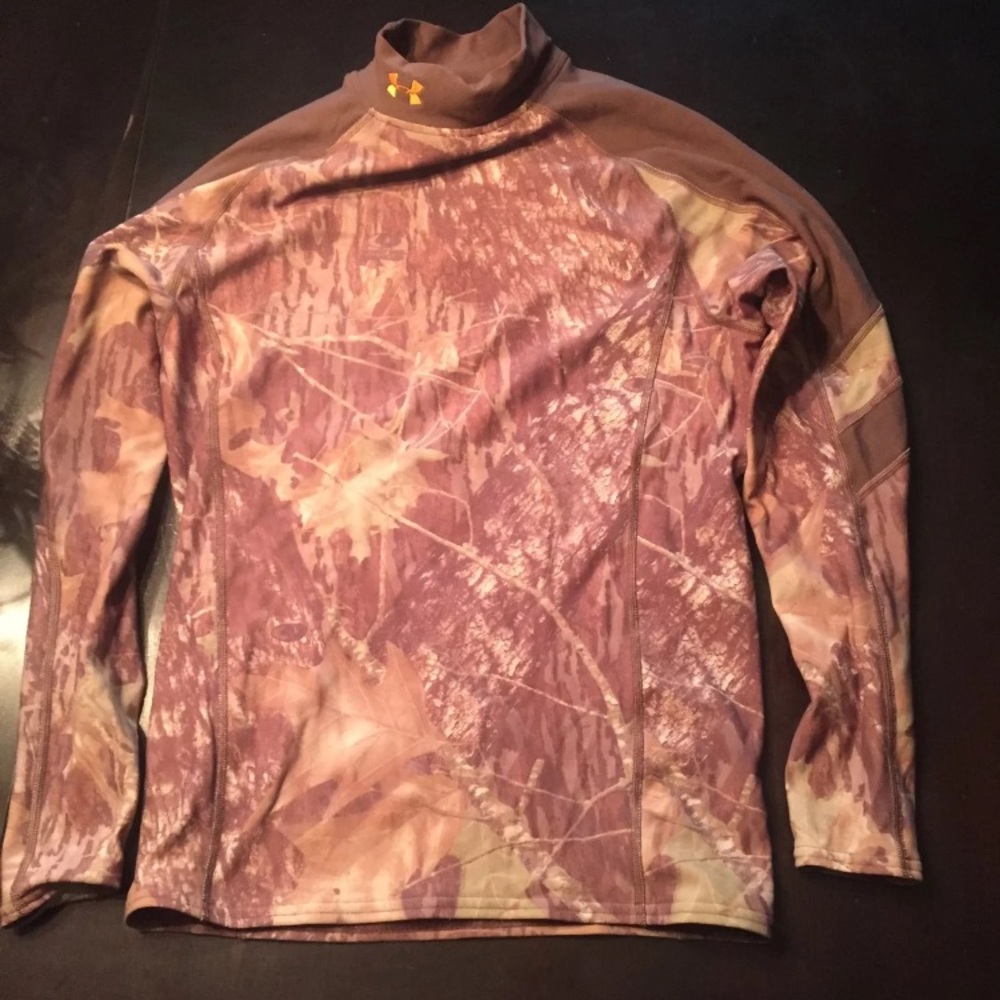 Under amor shirt